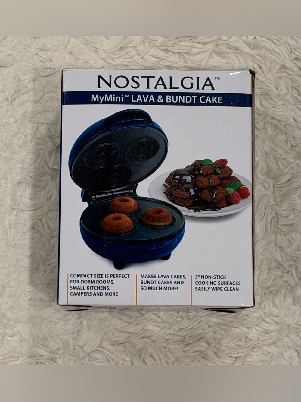 NEW Nostalgia MyMini Lava & Bundt Cake Maker Sealed NIB Dorm Gift Baking Holiday